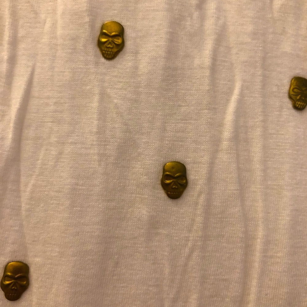 White tank top with skulls